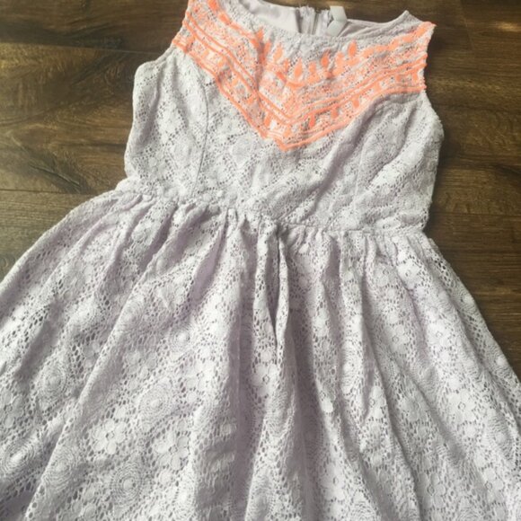 DRESS - Picture 3 of 6